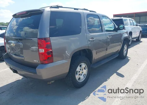 2011 Chevrolet Tahoe Ls z USA, uszkodzony, nr VIN 1GNSKAE0XBR392458